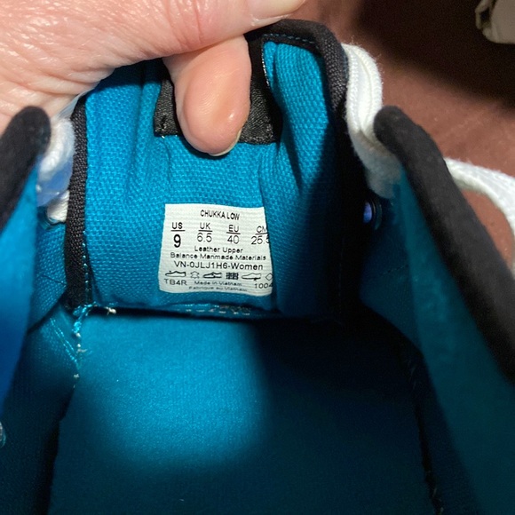 Women’s Vans Brand Laced Tennis Shoes.  NWT! - Picture 6 of 16